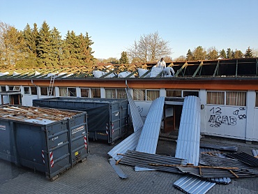 Unsere alten Mobilbauten müssen weichen. 